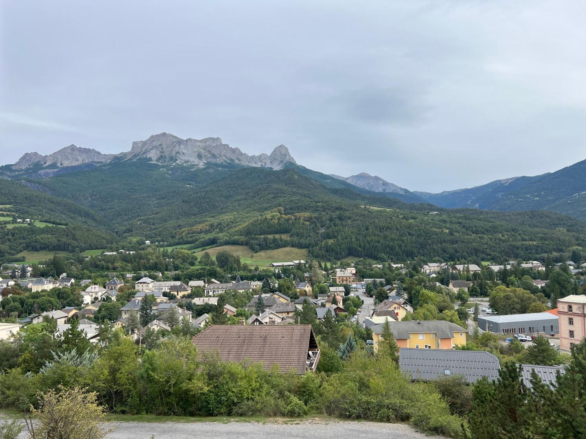 Terrasse Adroit T2 Barcelonnette - Wi-Fi Gratuit - 7 Couchages Apartment Екстериор снимка